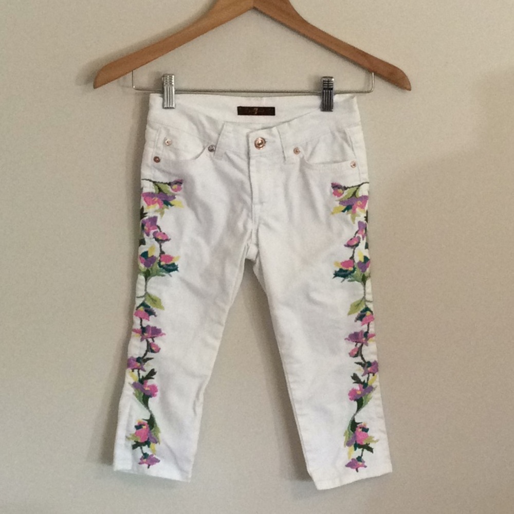 NWOT 7 For All Mankind Capris